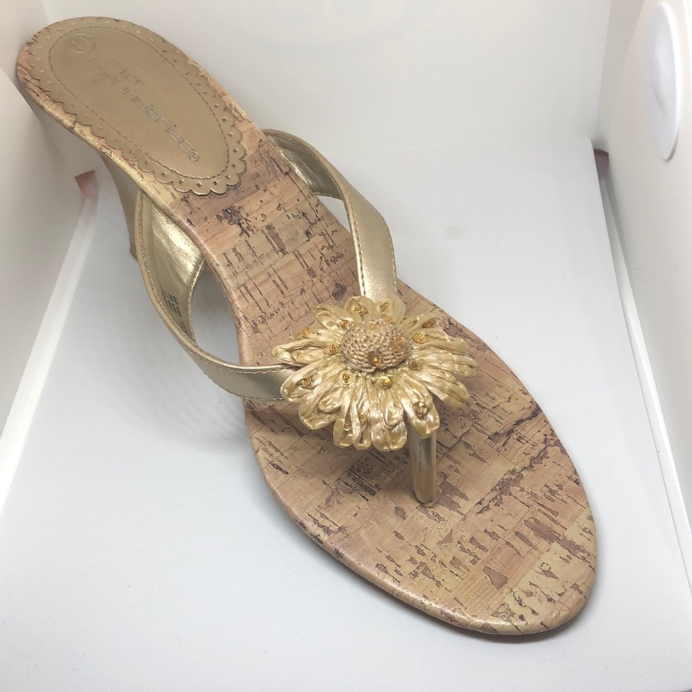 Sandal
